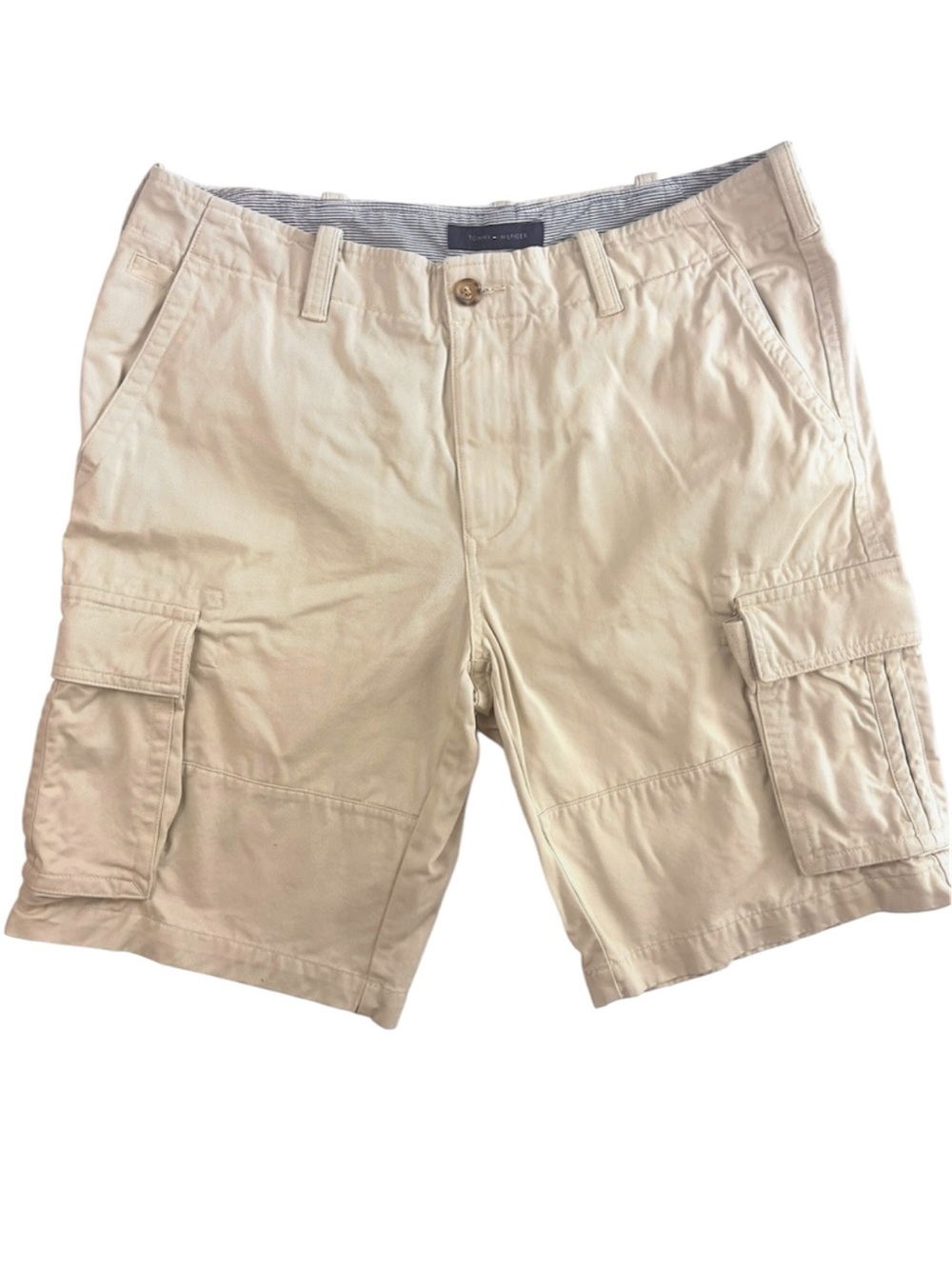 Tommy Hilfiger Men’s Classic Khaki 100% Cotton Flap Pocket Cargo Shorts (34)